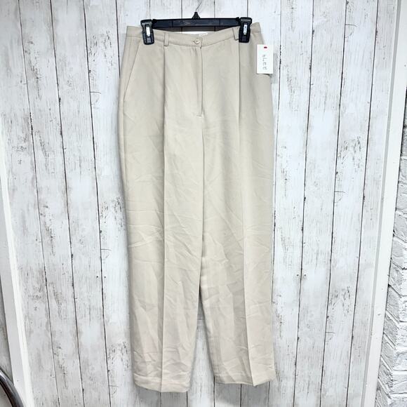Madison Studio Pants Women Size 8 Beige Pleated Front Trousers Pockets Zip Fly - Picture 1 of 8